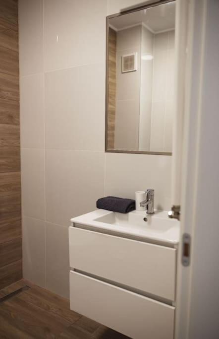 Eliza'S Apartment By Oasis Homes Oradea Eksteriør billede